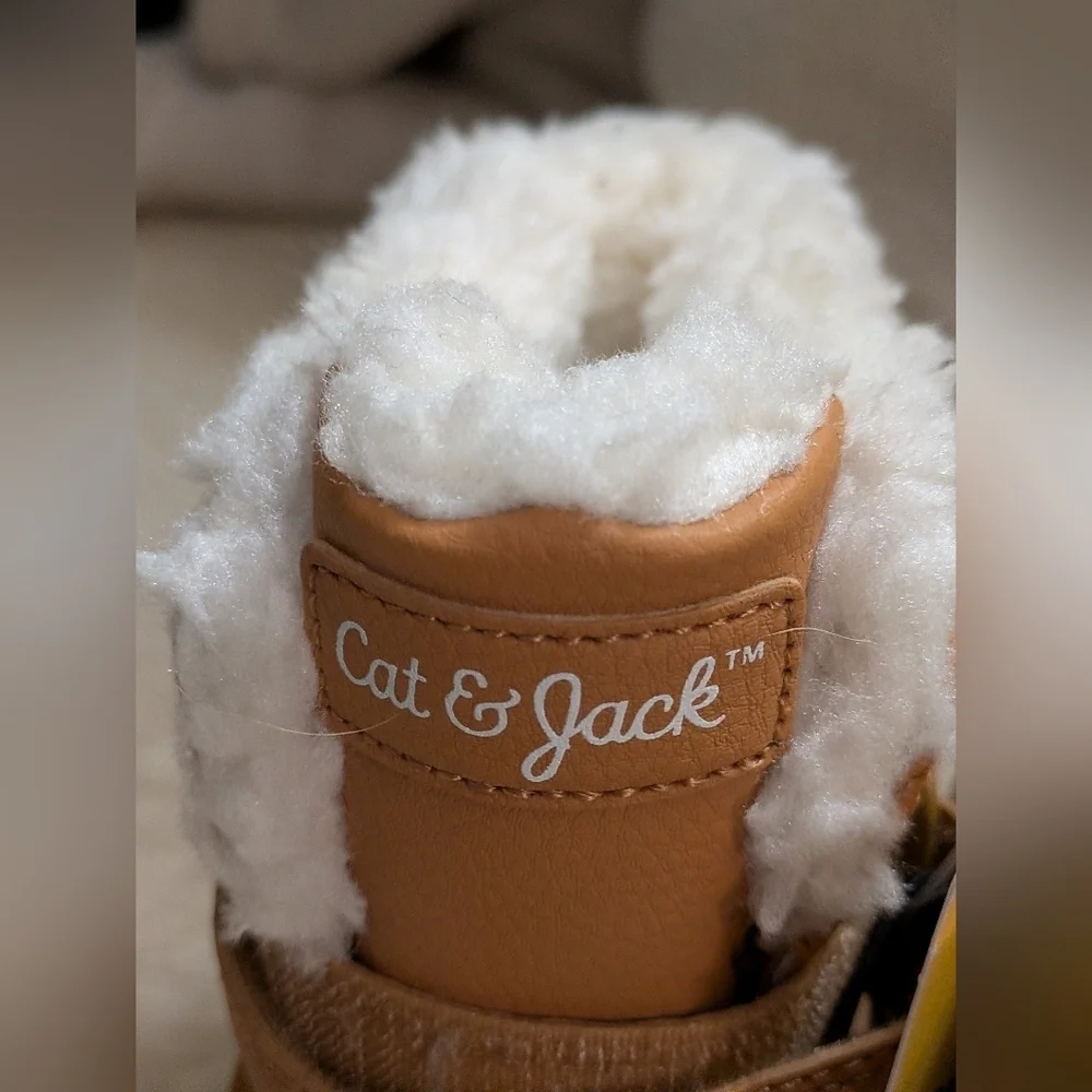 Cat & Jack Tan and Black Kids' Boots 7 NWT